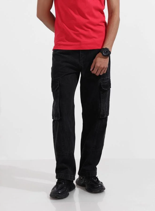 Men Relaxed Fit Solid Cargo Pocket Mid-Rise Jeans